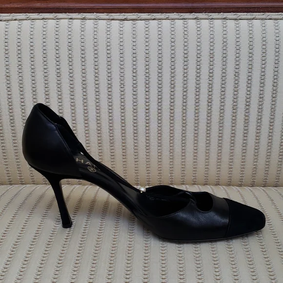 CHANEL CC LOGO FAUX PEARL STRAPS PUMPS - Picture 6 of 11